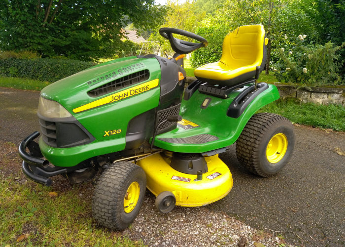 X120 John Deere